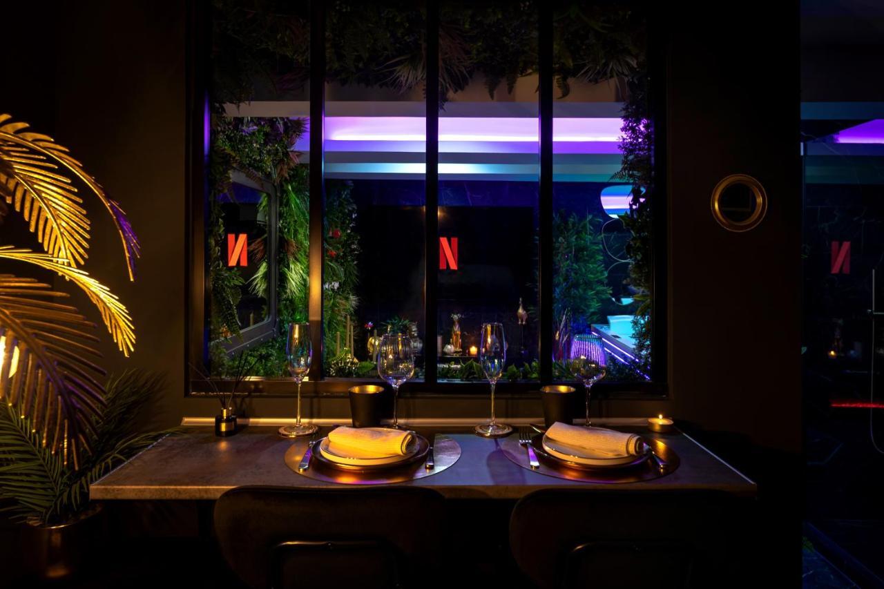 פרפיניין Love Room “La Nuit De Reve” Centre Historique מראה חיצוני תמונה